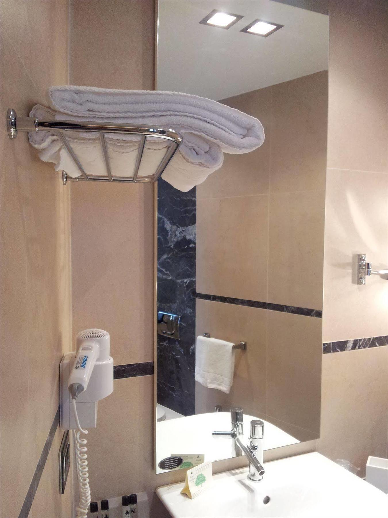 Hotel Excelsior La Maddalena  Kültér fotó